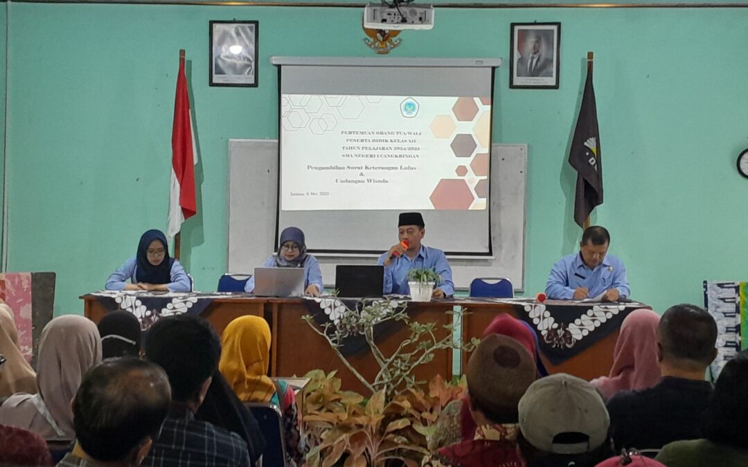 Penyerahan Surat Keterangan Lulus-SKL Tahun Pelajaran 2024/2025