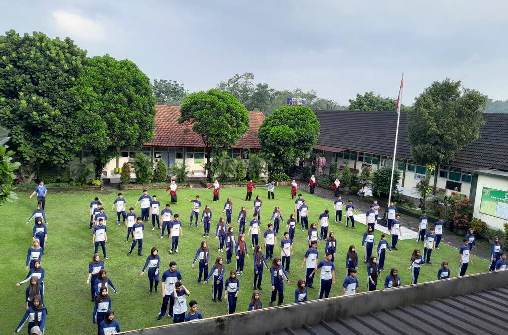 Puncak Hardiknas 2025 DIY Live Zoom Senam Anak Indonesia Hebat