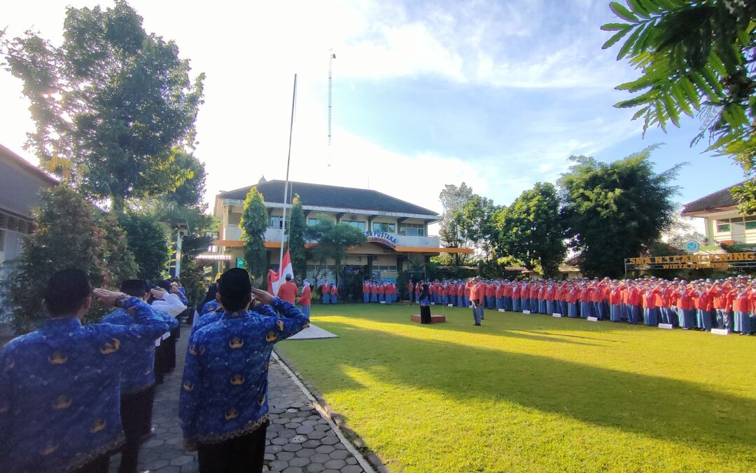 Upacara Bendera Hari Pendidikan Nasional 2025 di SMA Negeri 1 Cangkringan