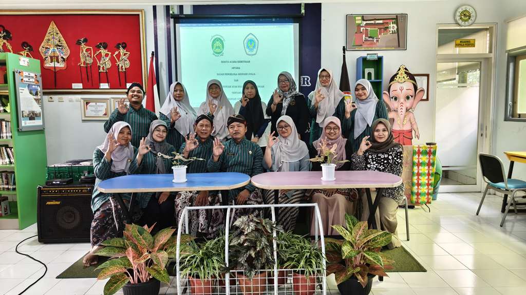 Diskusi Kemitraan Smanca dengan Geopark Jogja