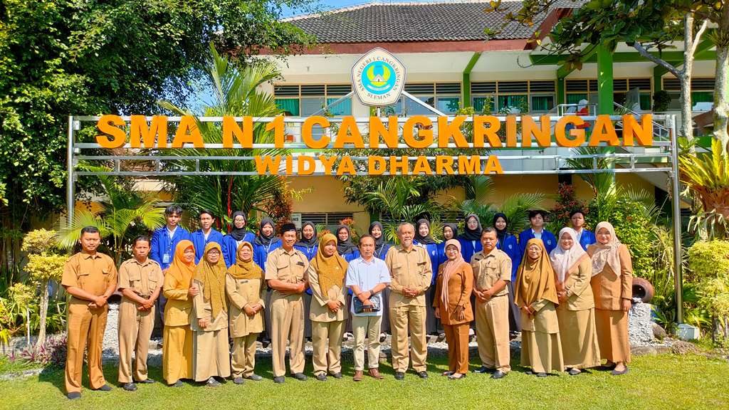 PENERJUNAN MAHASISWA PK UNY TAHUN 2025 DI SMAN 1 CANGKRINGAN